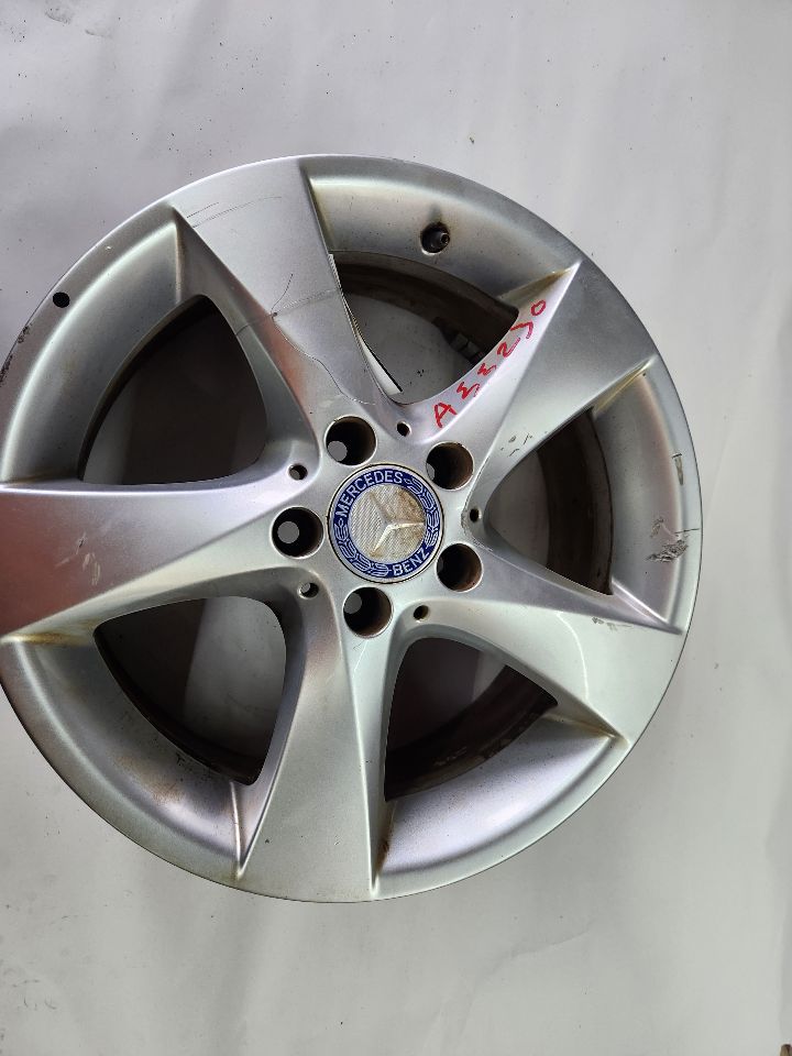 2017 MERCEDES-BENZ METRIS 2.0L 4cyl Turbo Gasoline WHEEL - 266912
