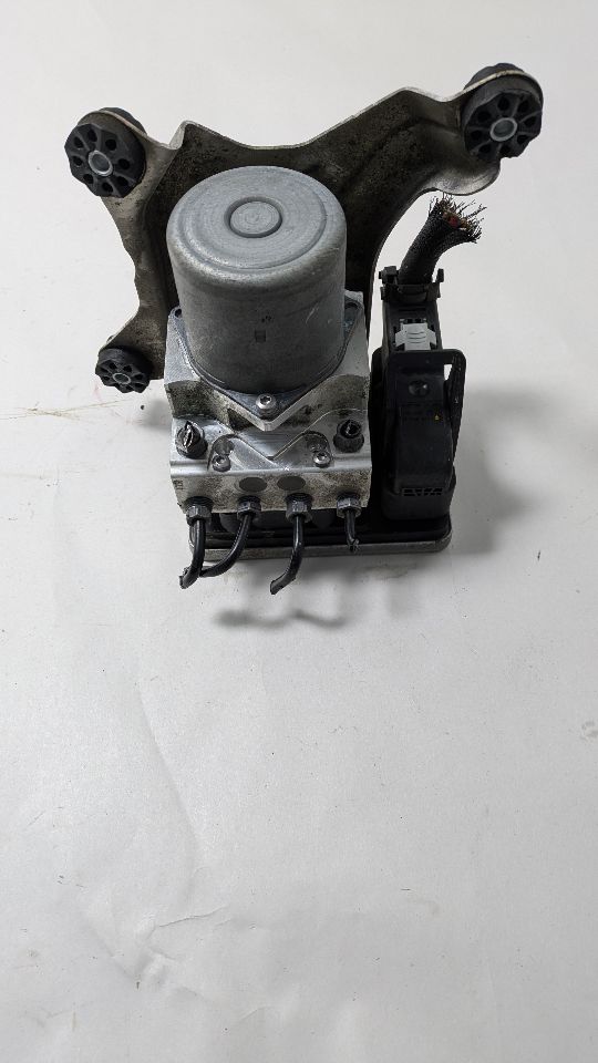 2016 BMW 750i 4.4L 8cyl Turbo Gasoline Anti-lock Brake Pts - 267264