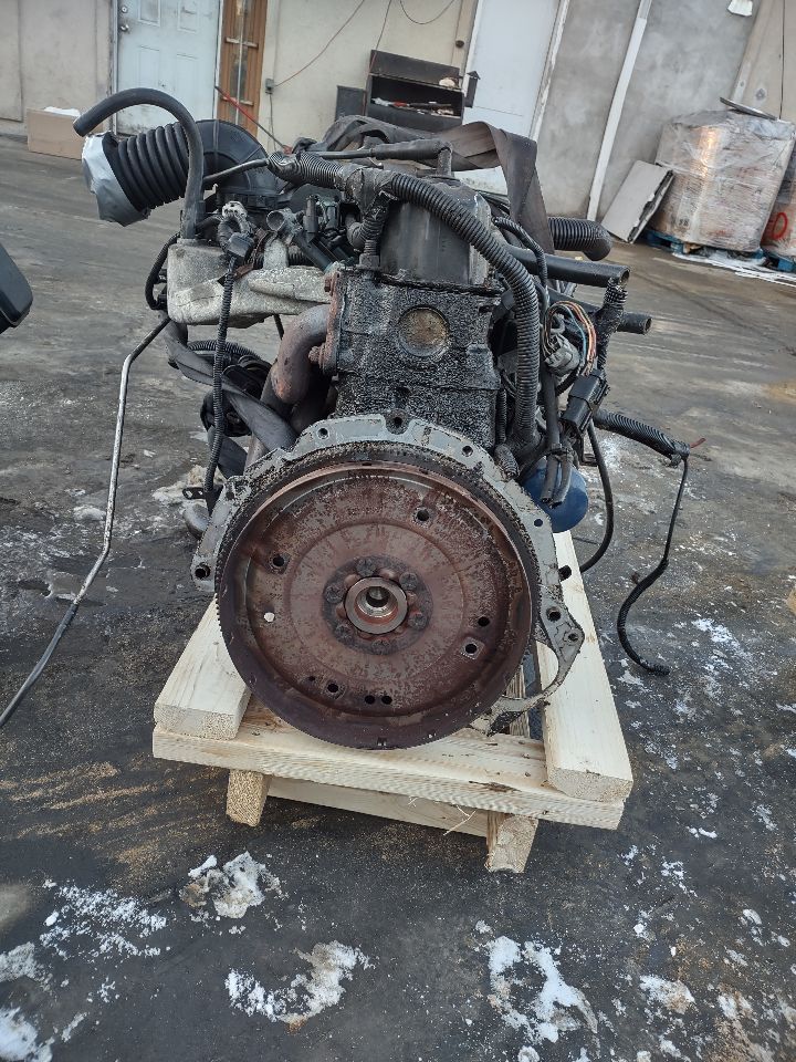 1999 JEEP CHEROKEE 6cyl Gasoline 4.0 ENGINE ASSEMBLY - 267558