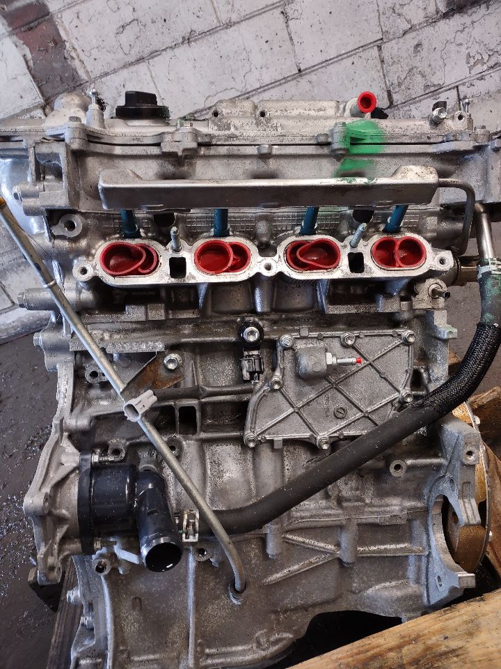 2014 TOYOTA PRIUS 4cyl Hybrid 1.8 ENGINE ASSEMBLY - 268023 — photo 2