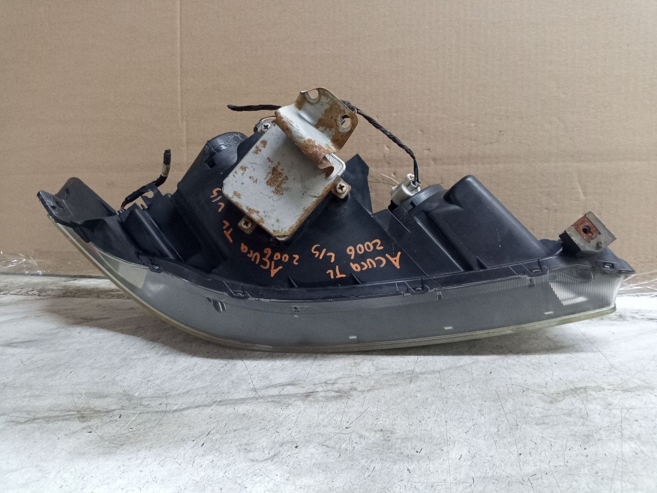 2006 ACURA TL Left HEADLAMP ASSEMBLY - 268153 — photo 6