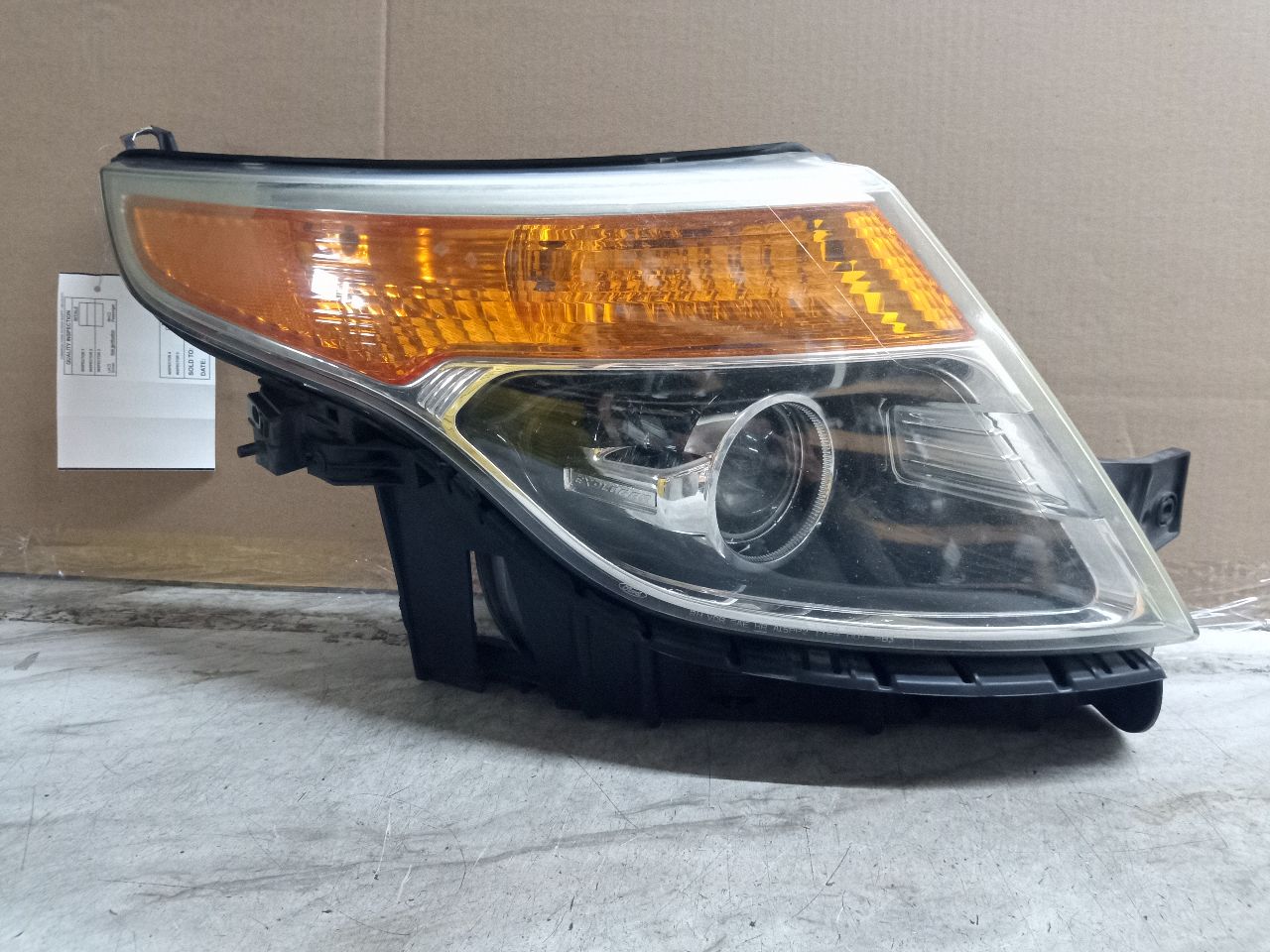 2015 FORD EXPLORER Right HEADLAMP ASSEMBLY - 268154