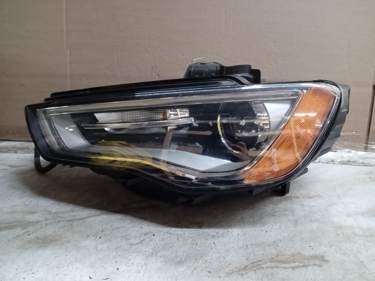 2015 AUDI A3 4cyl Gasoline Turbo 1.8 Left HEADLAMP ASSEMBLY - 274023
