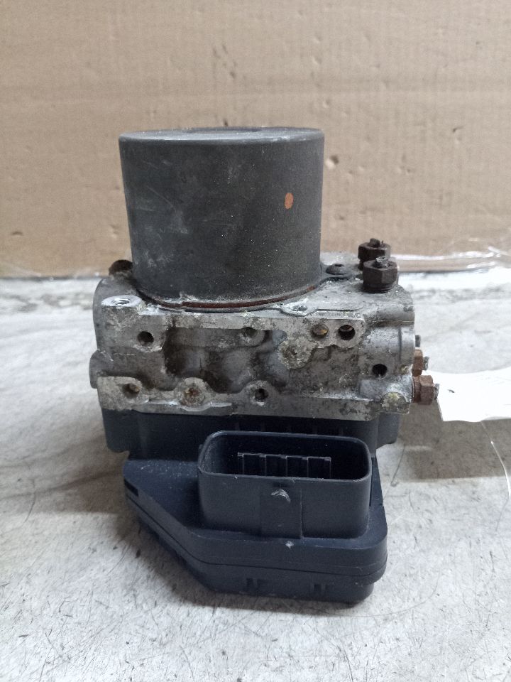 2011 TOYOTA SIENNA 6cyl Gasoline 3.5 Anti-lock Brake Pts - 274140