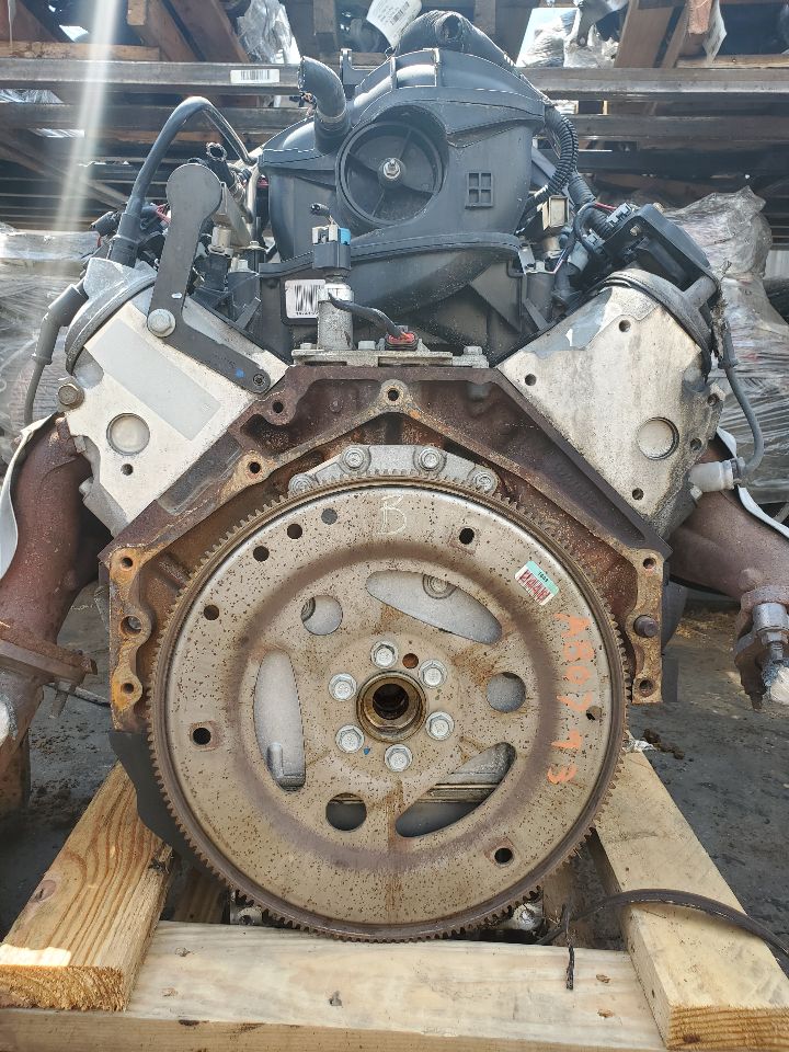 2011 CHEVROLET TAHOE 8cyl Gasoline 5.3 FLEX ENGINE ASSEMBLY - 274243