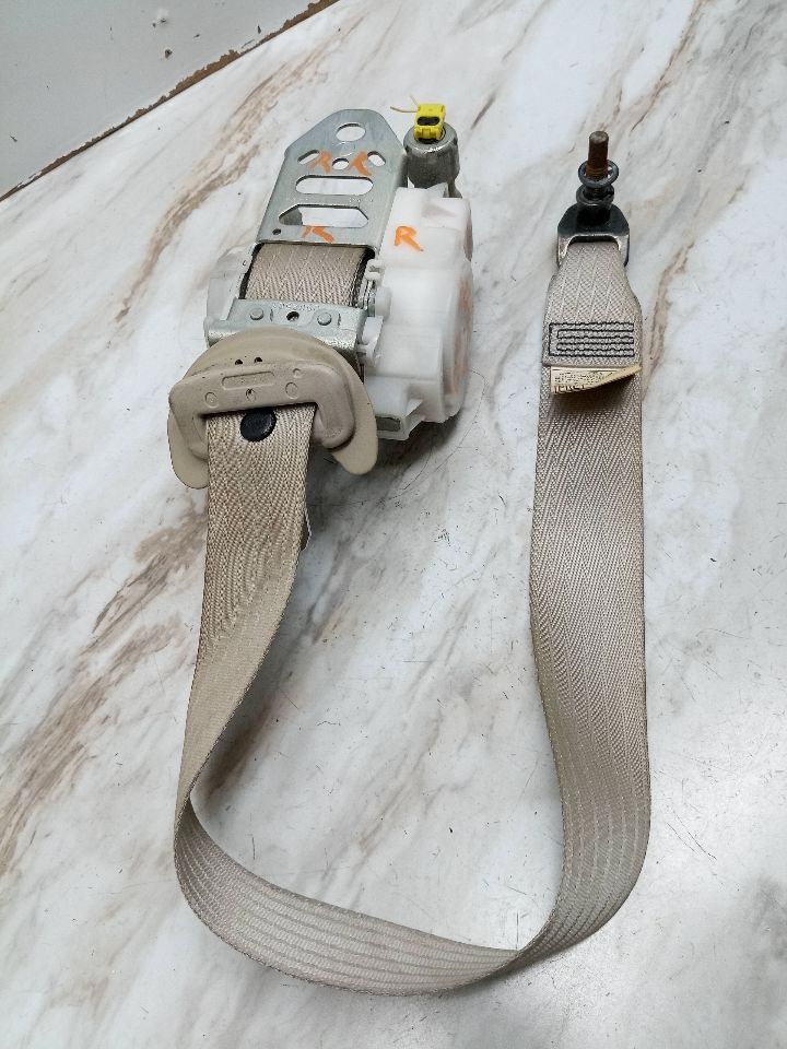 2015 INFINITI Q40 6cyl Gasoline 3.7 Seat Belt, Front - 27442