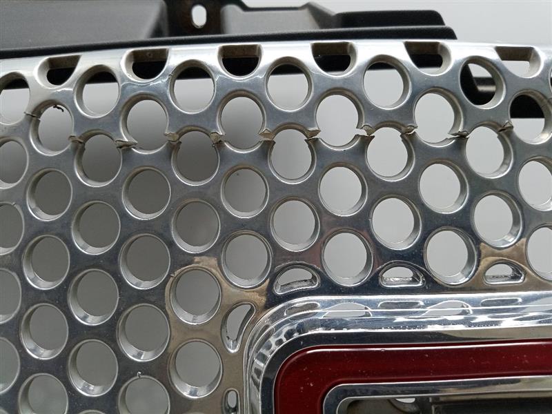 2010 GMC YUKON GRILLE - 27630 — photo 3