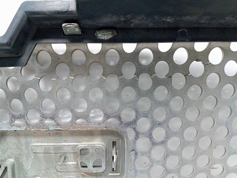 2010 GMC YUKON GRILLE - 27630 — photo 6