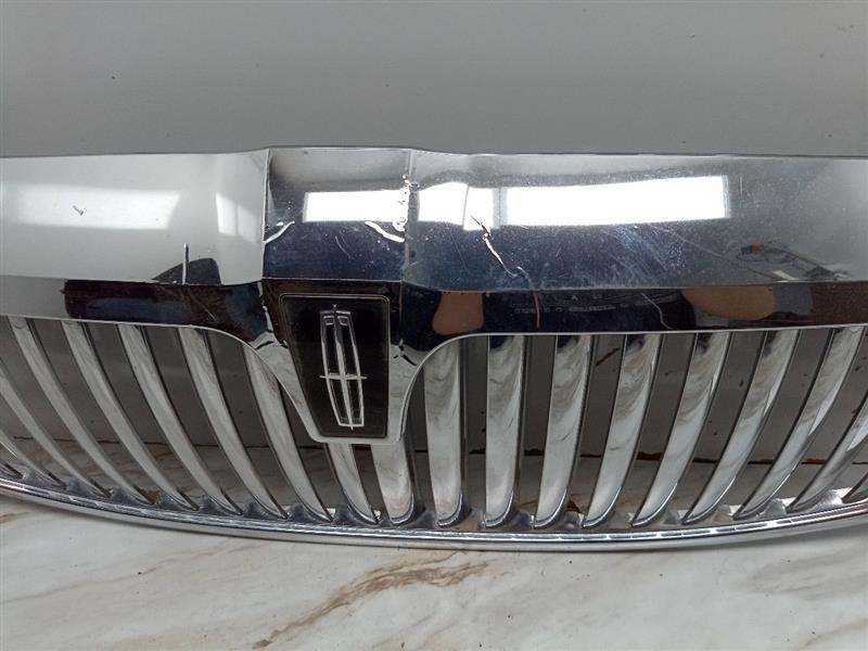 2005 LINCOLN & TOWN CAR GRILLE - 27643 — photo 2