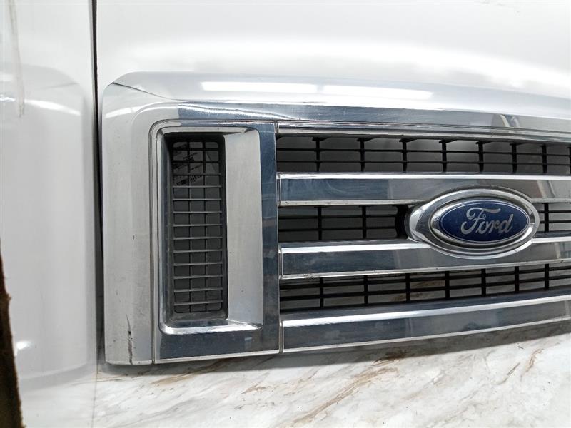 2009 FORD E250 VAN GRILLE - 27649 — photo 4