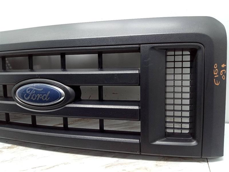 2008 FORD E350 VAN GRILLE - 27743 — photo 3