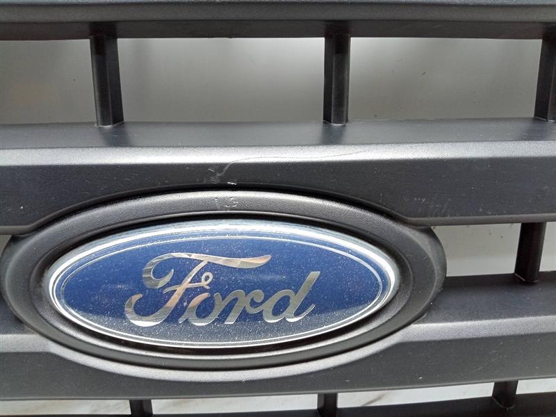 2008 FORD E350 VAN GRILLE - 27743 — photo 4