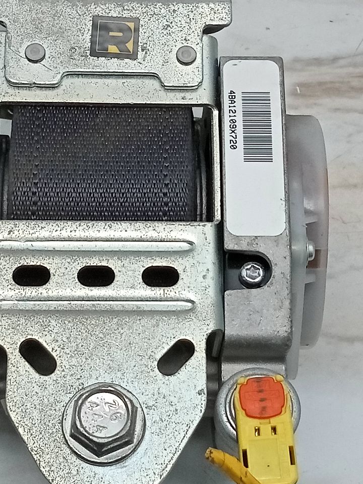 2012 KIA OPTIMA Seat Belt, Front - 27880 — photo 2