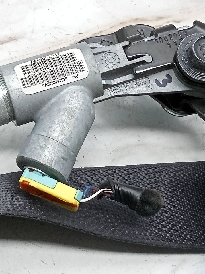 2012 KIA OPTIMA Seat Belt, Front - 27880 — photo 4