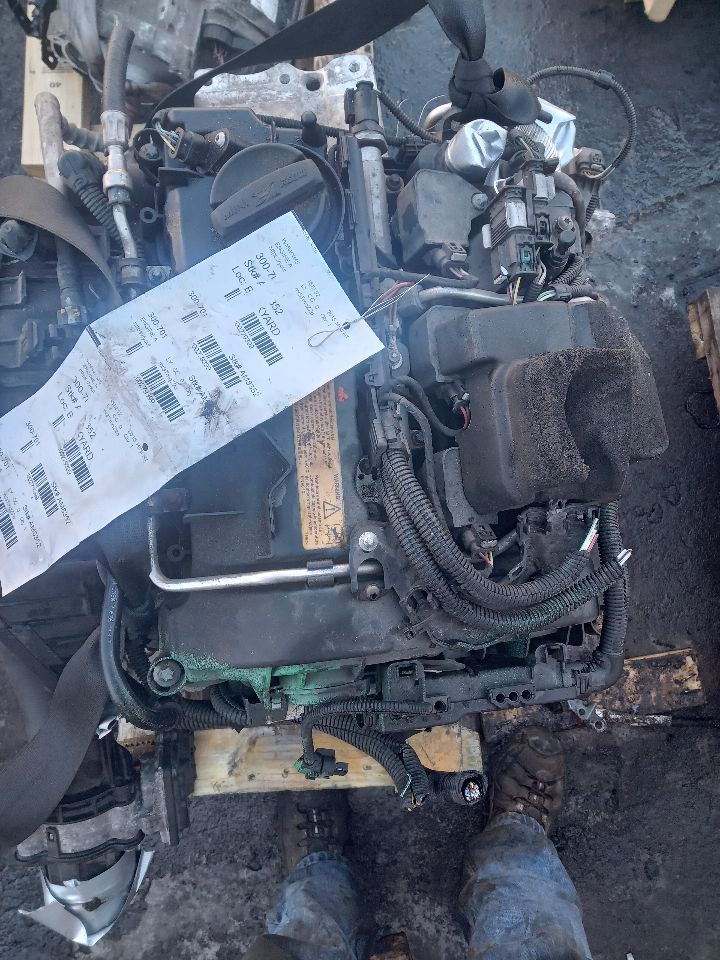 2015 MINI COOPER COOPER 3cyl gasoline turbo 1.5 ENGINE ASSEMBLY - 279399 — photo 4