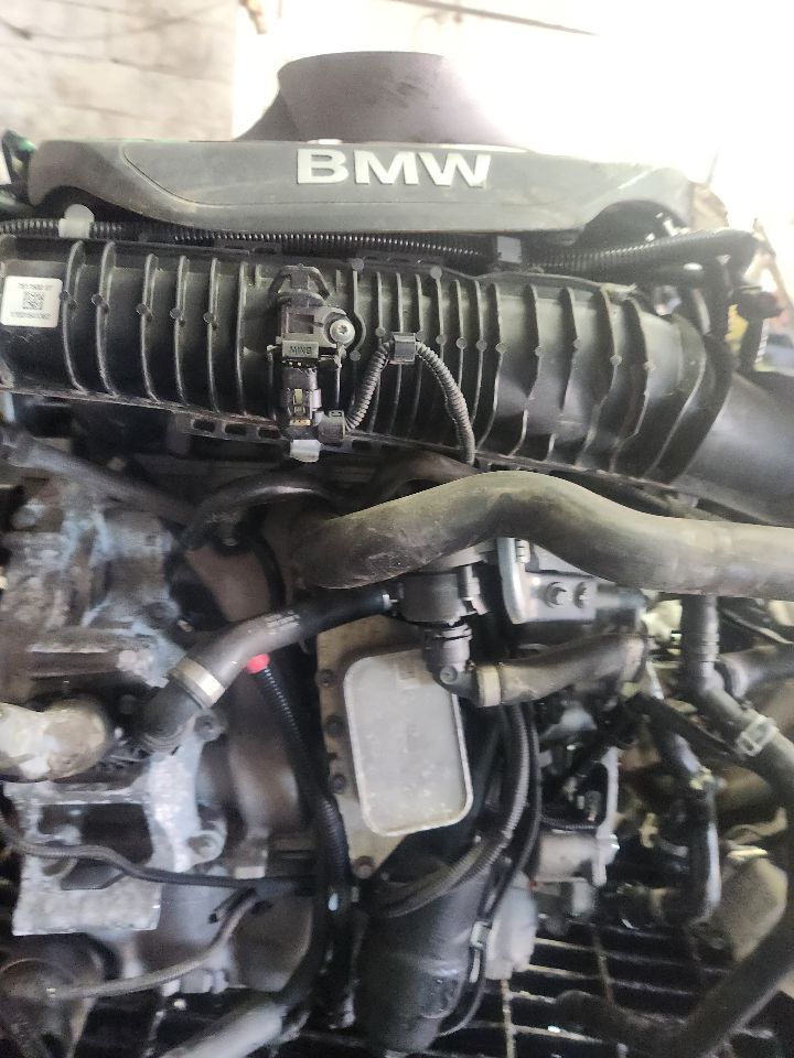 2017 BMW X1 ENGINE ASSEMBLY - 286089 — photo 6