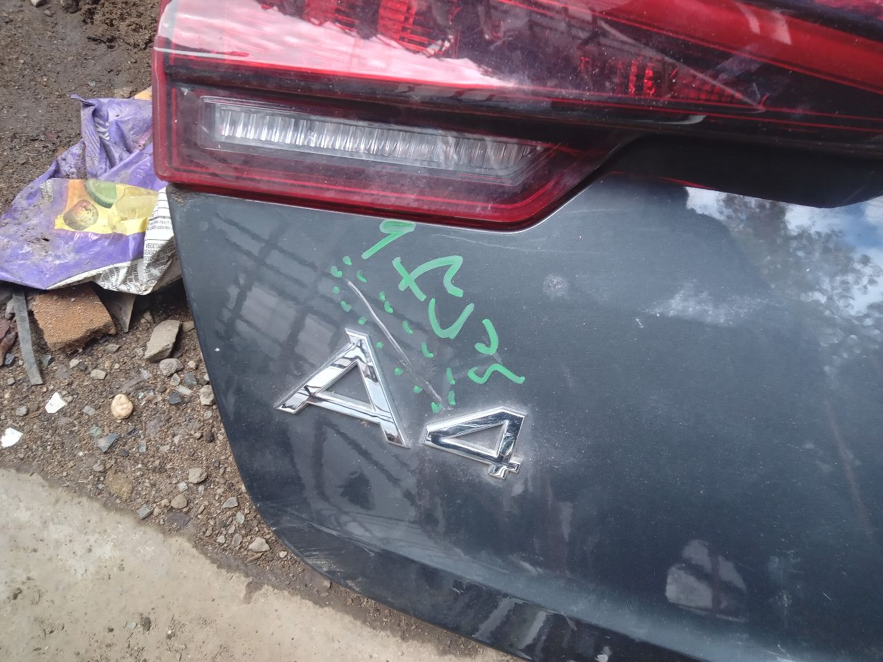 2019 AUDI A4 2.0L 4cyl Turbo Gasoline Decklid  Tailgate - 287941 — photo 2