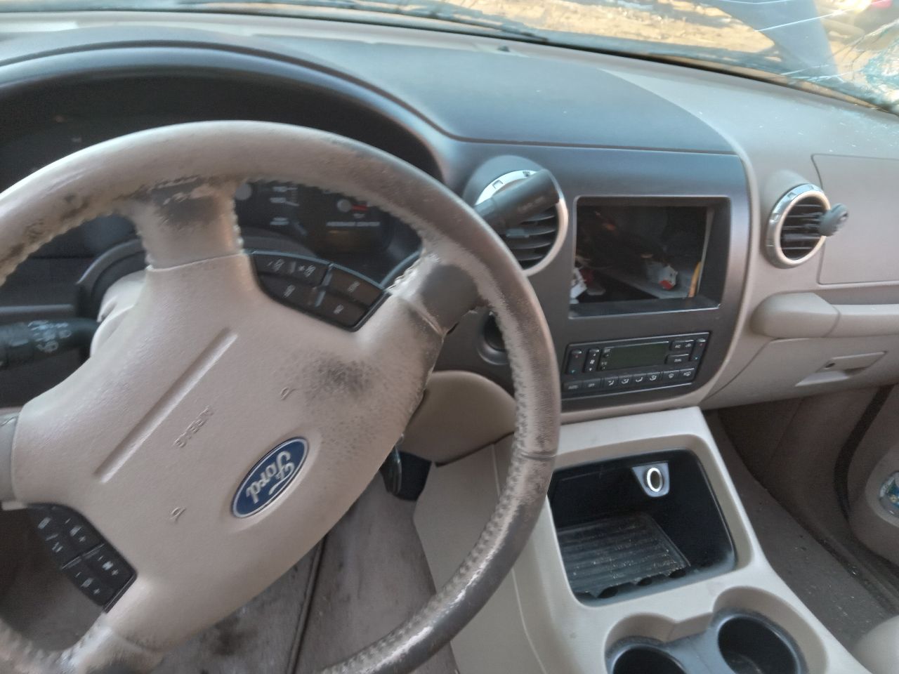 2004 FORD EXPEDITION 8cyl Gasoline 5.4 AC COMPRESSOR - 289453 — photo 3