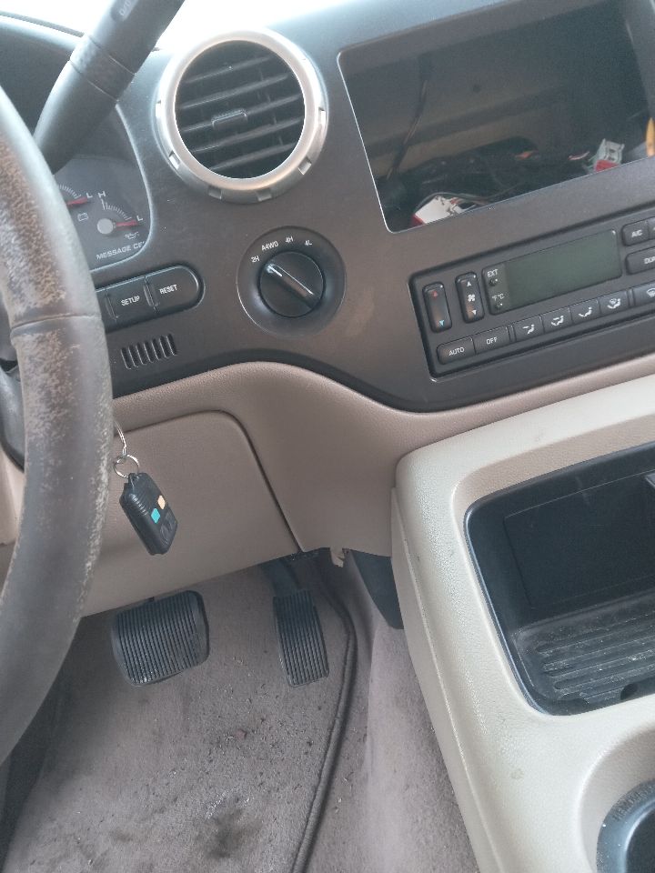 2004 FORD EXPEDITION 8cyl Gasoline 5.4 AC COMPRESSOR - 289453 — photo 4