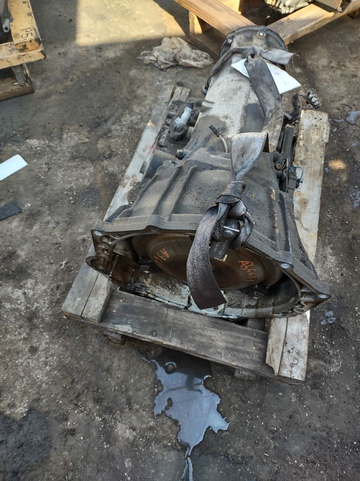 2002 CADILLAC ESCALADE EXT 8cyl Gasoline 6.0 Transmiss,Transaxle - 293801 — photo 3