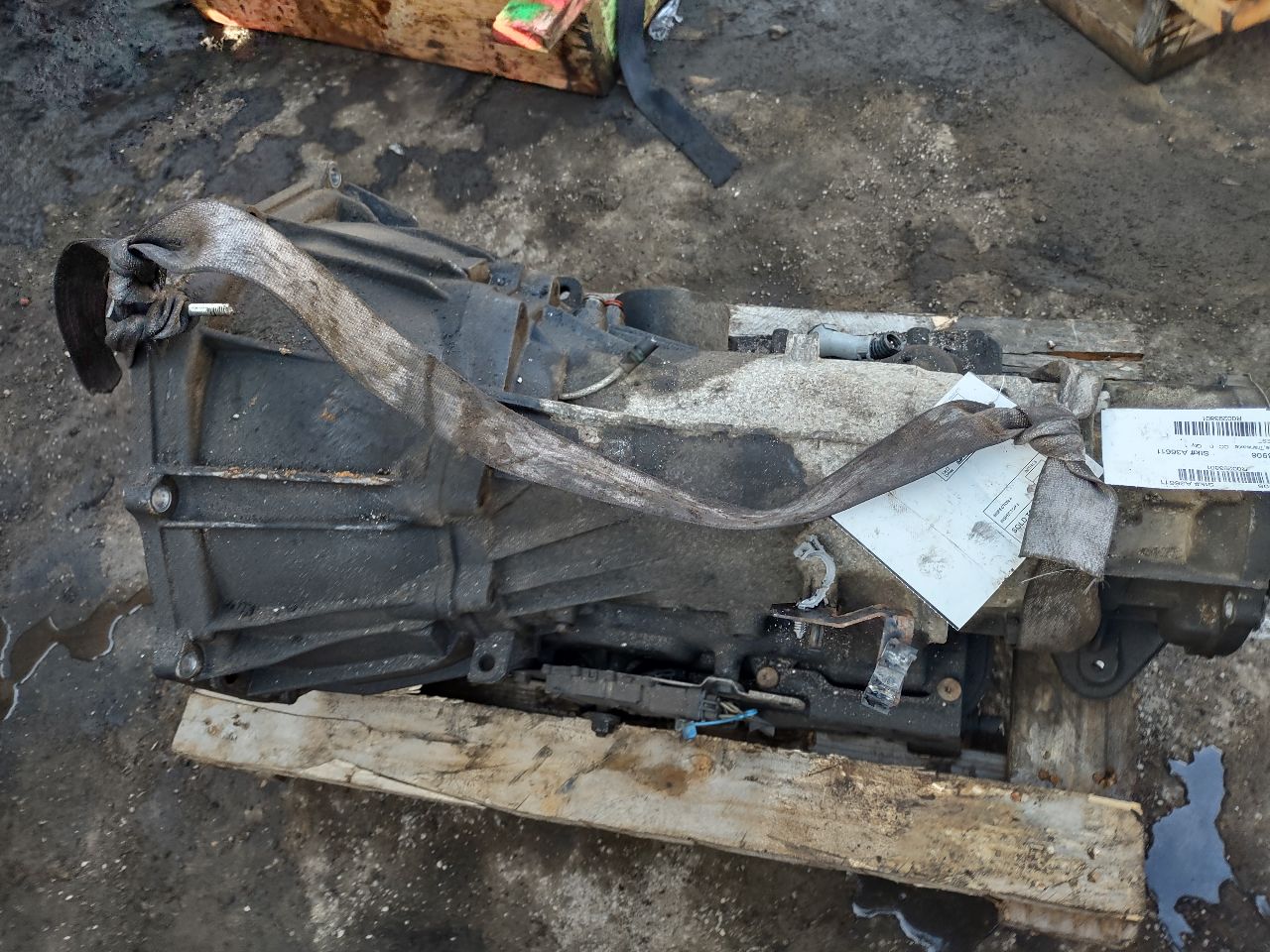 2002 CADILLAC ESCALADE EXT 8cyl Gasoline 6.0 Transmiss,Transaxle - 293801 — photo 5