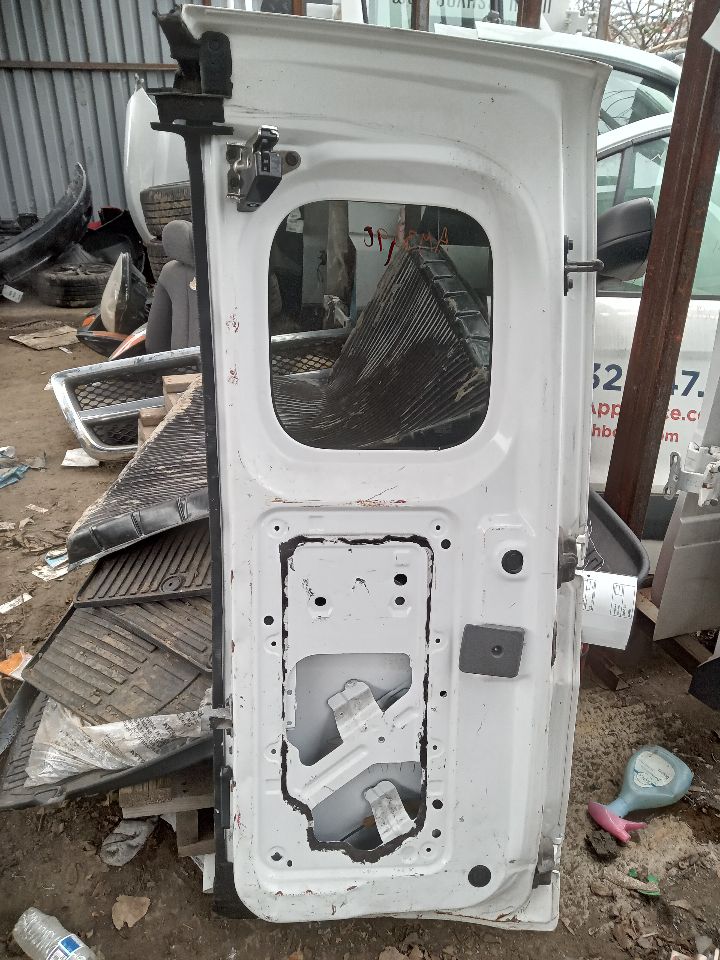 2015 NISSAN NV200 2.0L 4cyl Gasoline VVT Left Dr Assm, Rear Back - 295296