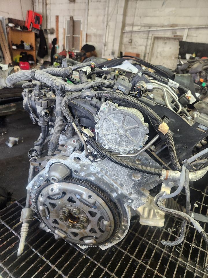 2014 BMW 320i 4cyl Gasoline Turbo 2.0 ENGINE ASSEMBLY - 297787 — photo 3