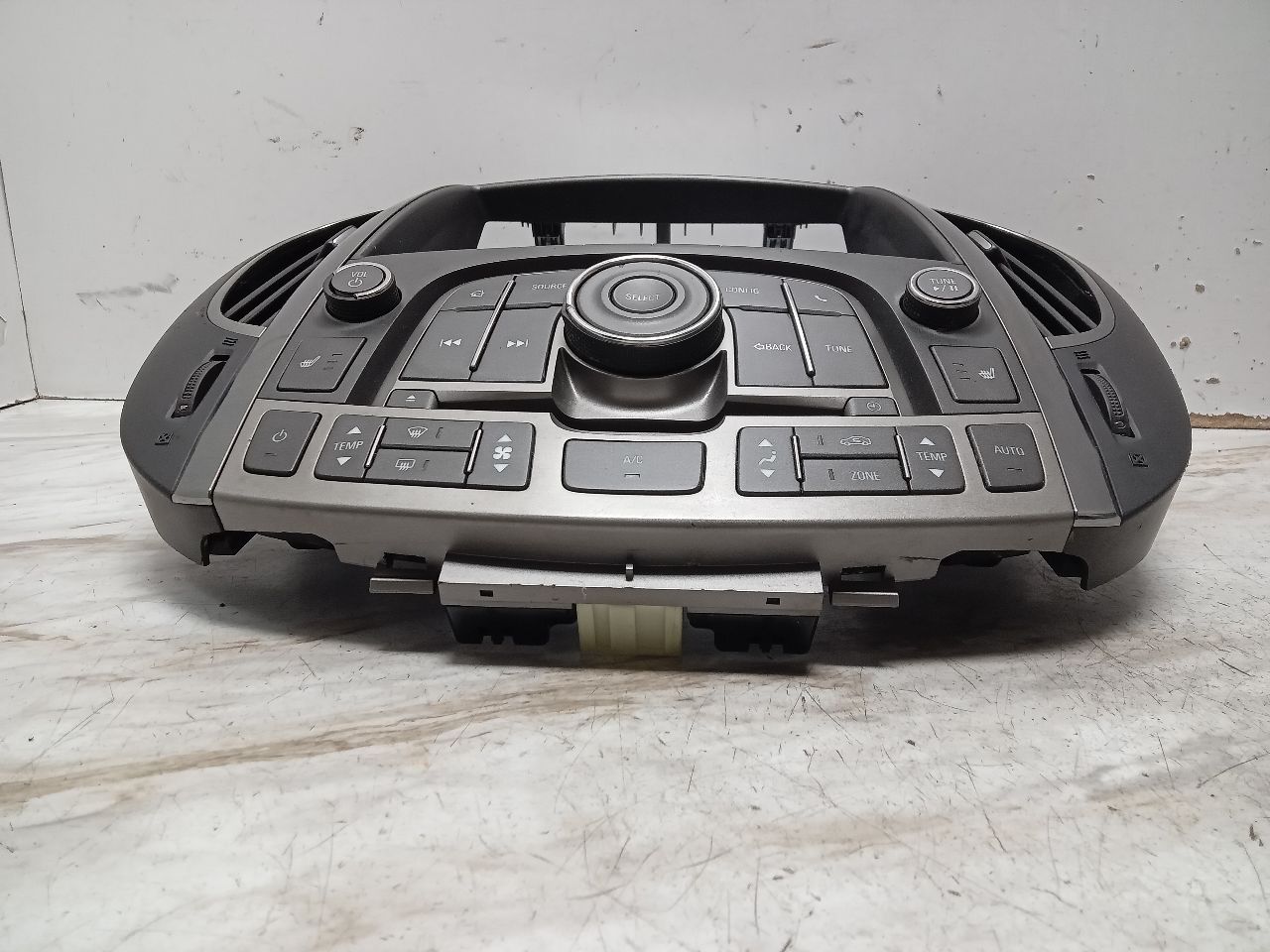 2013 BUICK LACROSSE 6 cyl Gas Flex Fuel 3.6 Radio Audio - 298051 — photo 2