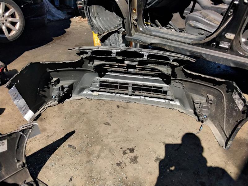 2020 SUBARU LEGACY BUMPER ASSY, FRONT - 3001 — photo 1
