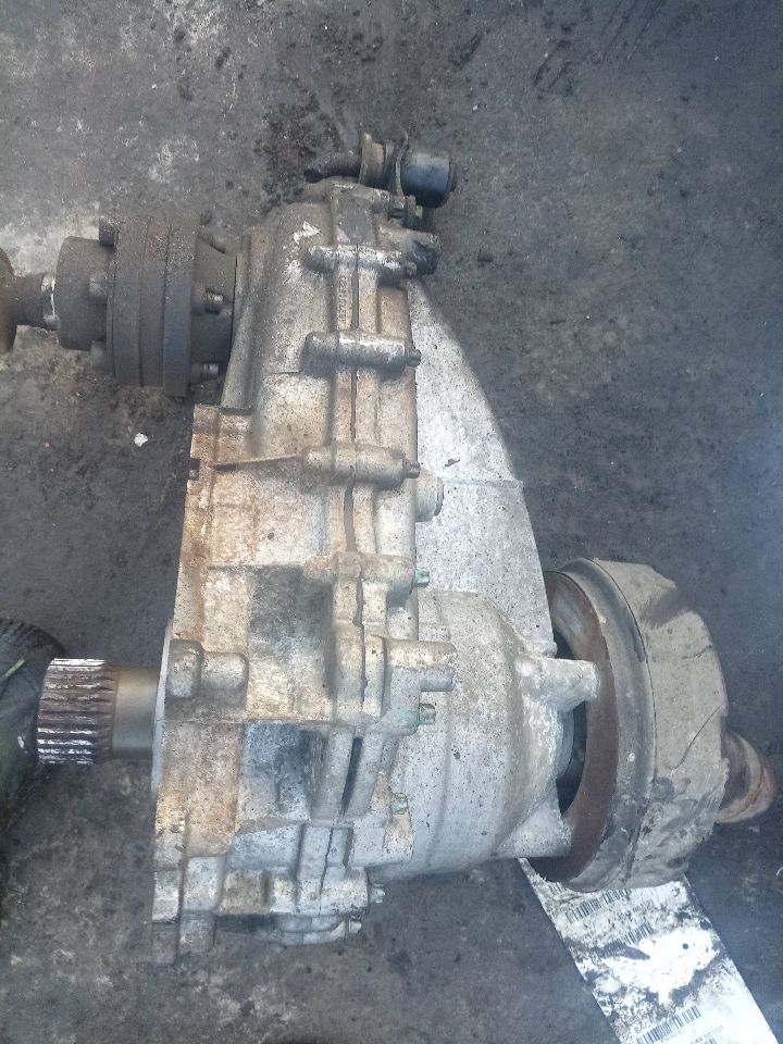2013 JEEP GRAND CHEROKEE 6 cyl Gas Flex Fuel 3.6 TRANSFER CASE ASSY - 300327
