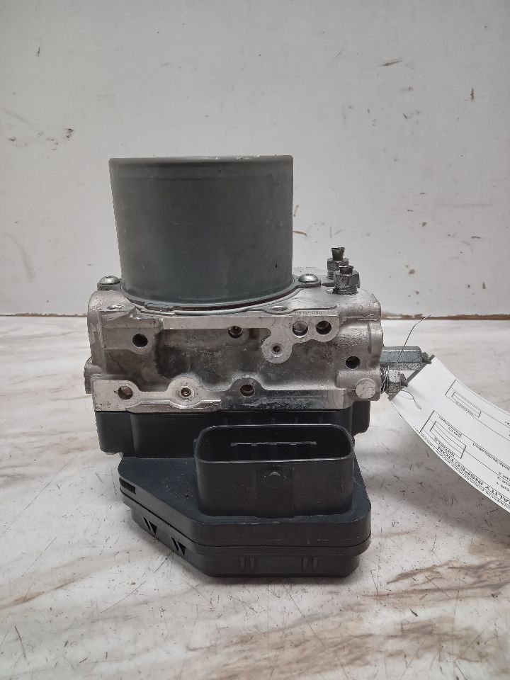 2014 LEXUS IS250 6cyl Gasoline 2.5 Anti-lock Brake Pts - 300715