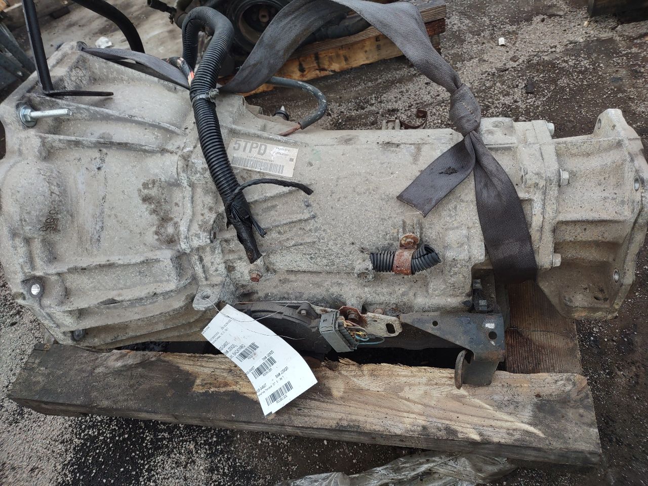2005 CHEVROLET COLORADO 5cyl Gasoline 3.5 Transmiss,Transaxle - 301205 — photo 2