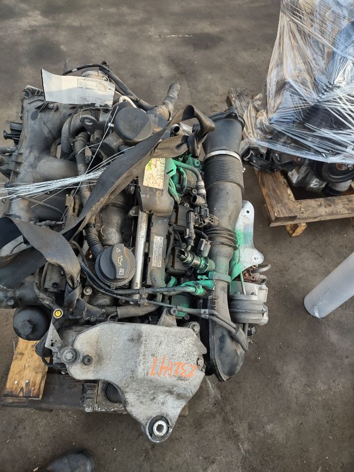 2014 MERCEDES-BENZ CLA-CLASS 4cyl Gasoline Turbo 2.0 ENGINE ASSEMBLY - 301331 — photo 4