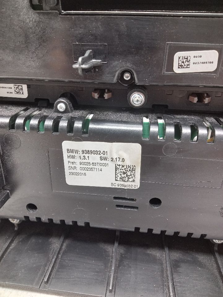 2015 BMW 528i 4cyl Gasoline Turbo 2.0 TEMP CONTROL - 301600 — photo 4