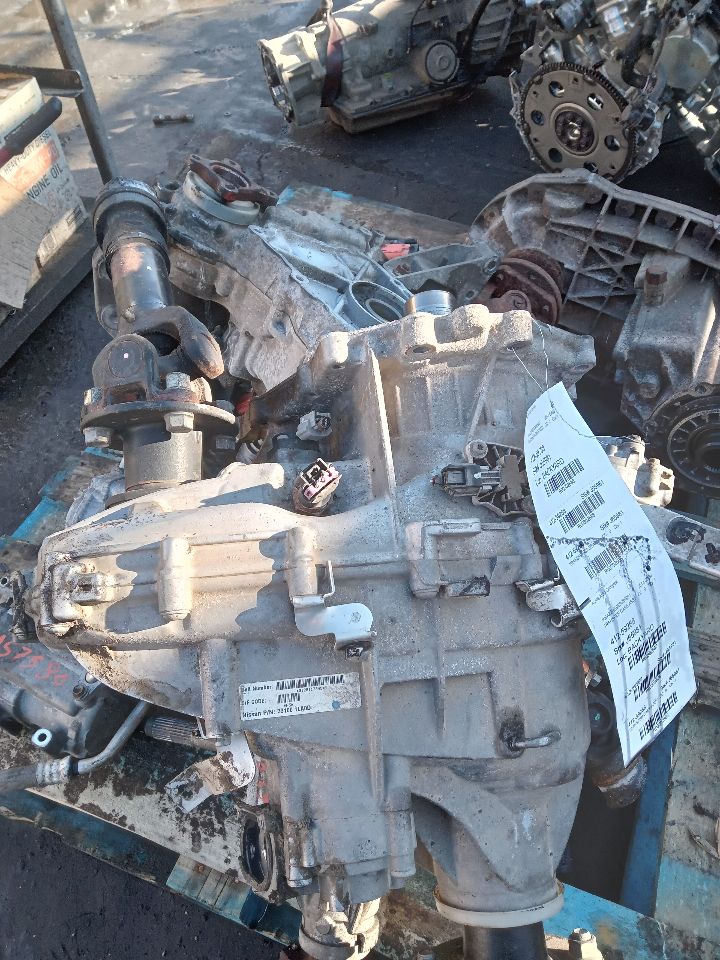 2014 INFINITI QX80 8cyl Gasoline 5.6 TRANSFER CASE ASSY - 302686