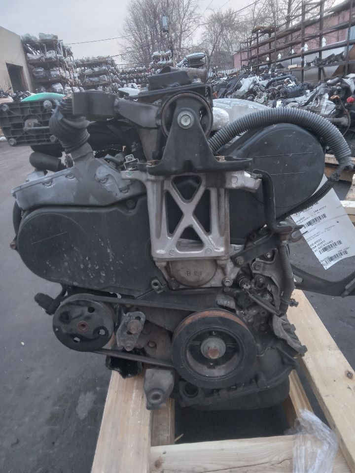 2004 TOYOTA SIENNA 6cyl Gasoline 3.3 ENGINE ASSEMBLY - 302743 — photo 3