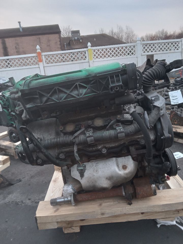 2004 TOYOTA SIENNA 6cyl Gasoline 3.3 ENGINE ASSEMBLY - 302743 — photo 4