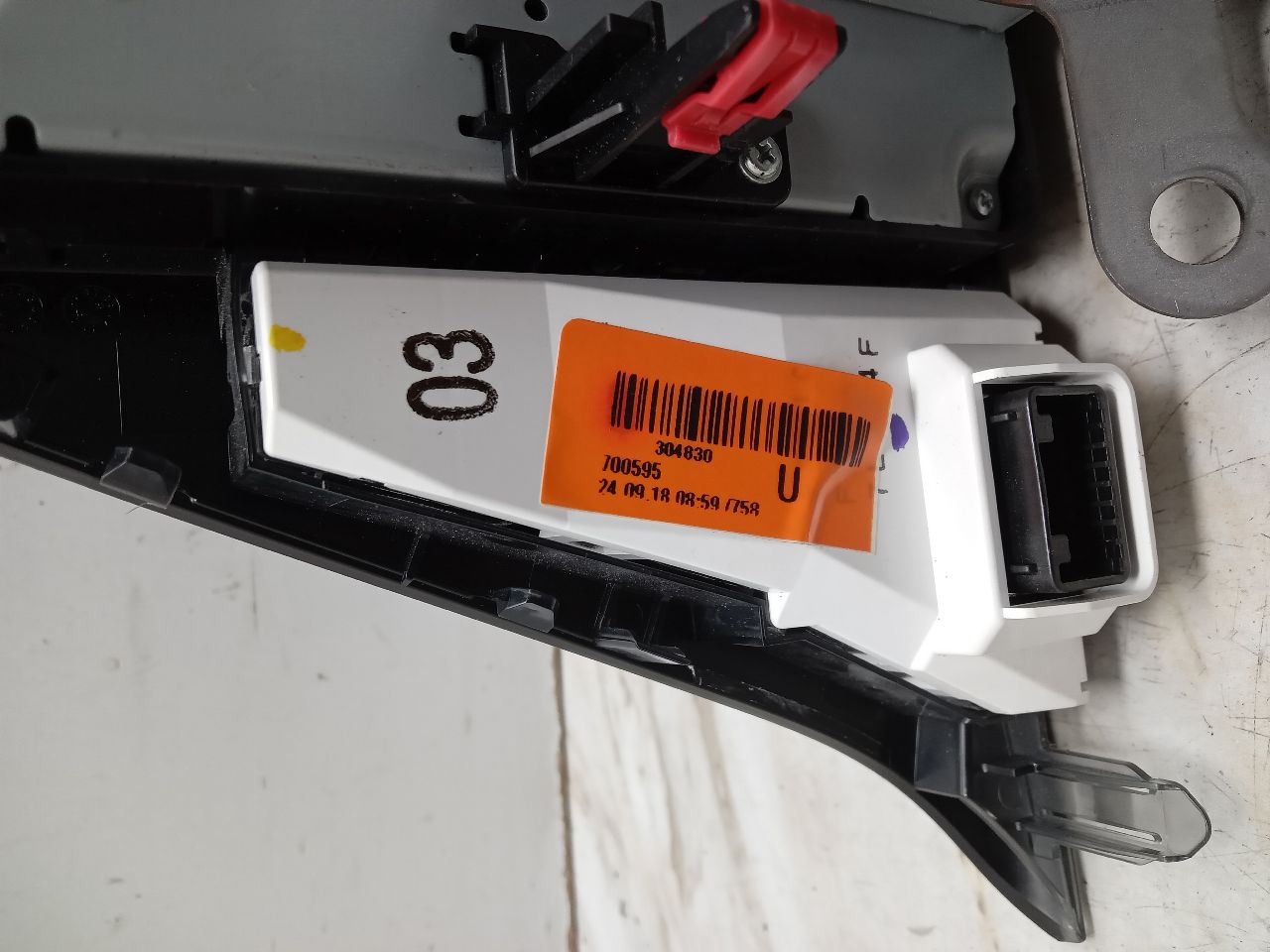 2019 TOYOTA C-HR 2.0L 4cyl Gasoline VVT Radio Audio - 303043 — photo 6