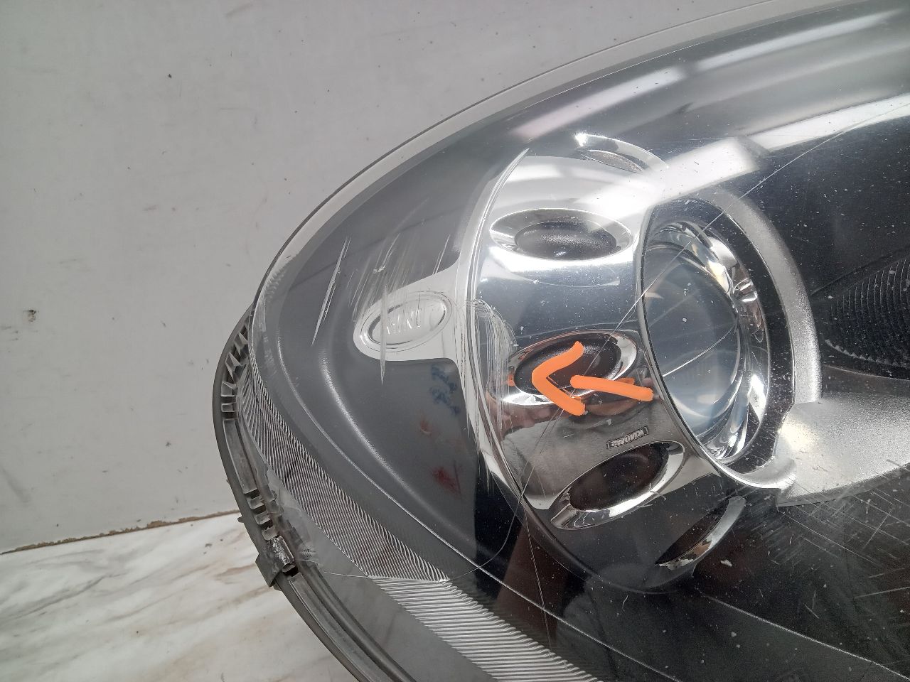 2012 MINI COOPER COUNTRYMAN 4cyl Gasoline Turbo 1.6 Right HEADLAMP ASSEMBLY - 303051 — photo 3