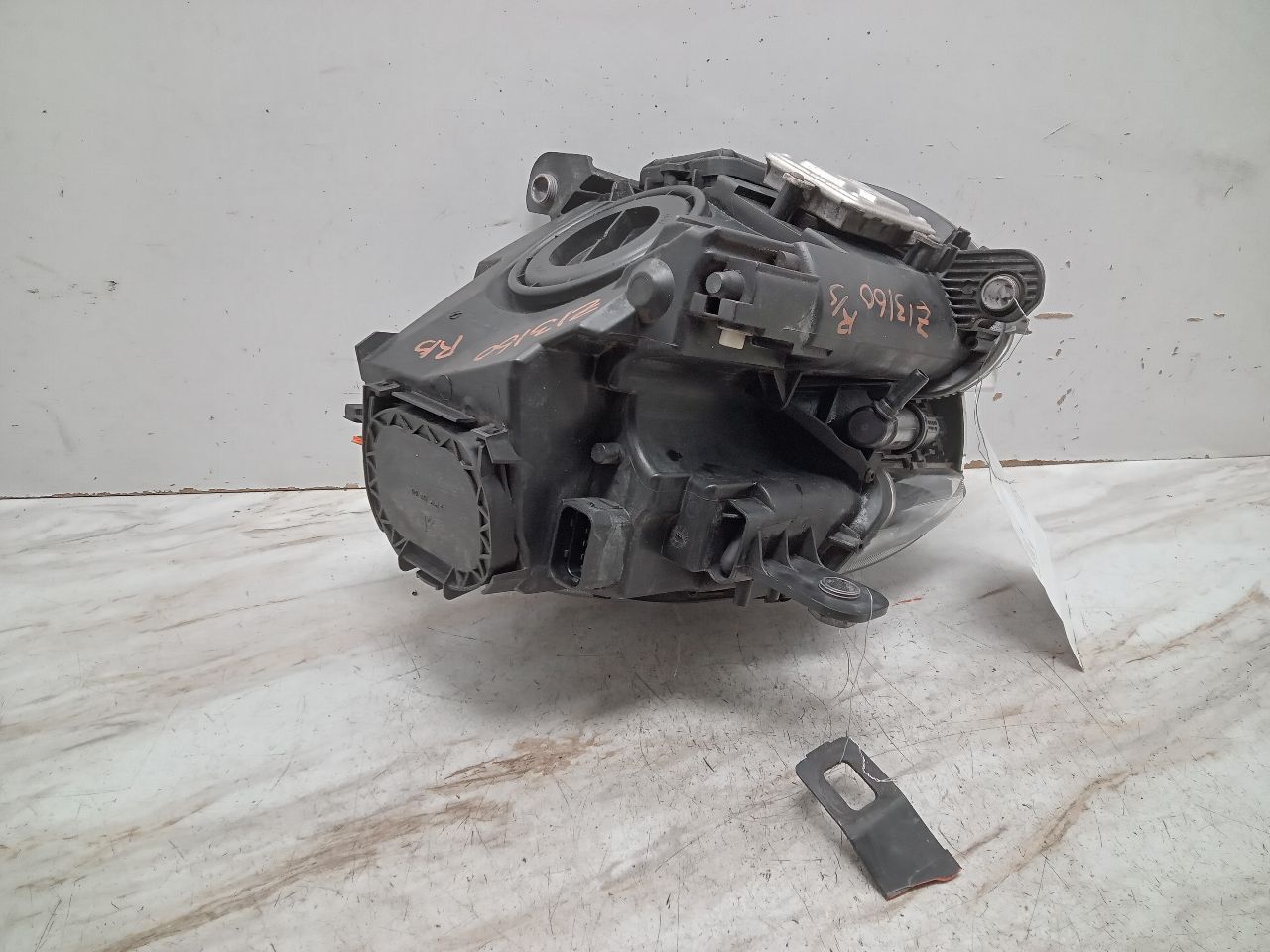 2012 MINI COOPER COUNTRYMAN 4cyl Gasoline Turbo 1.6 Right HEADLAMP ASSEMBLY - 303051 — photo 8
