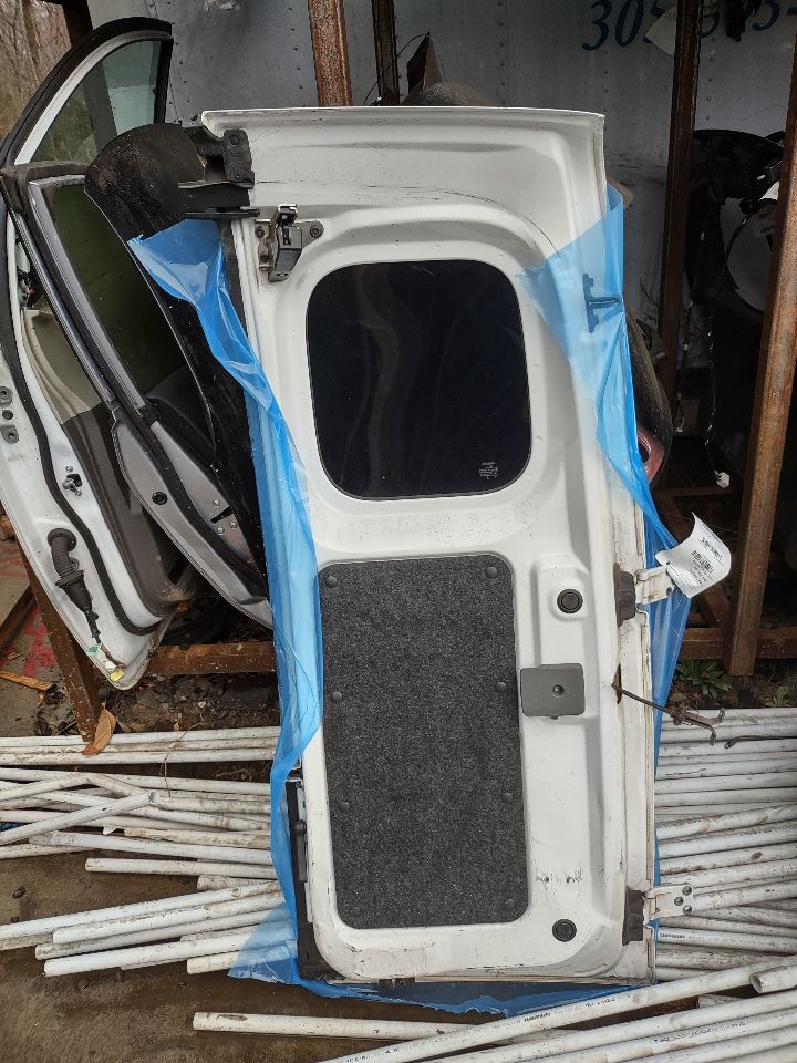2014 NISSAN NV200 2.0L 4cyl Gasoline VVT Left Dr Assm, Rear Back - 304132 — photo 4