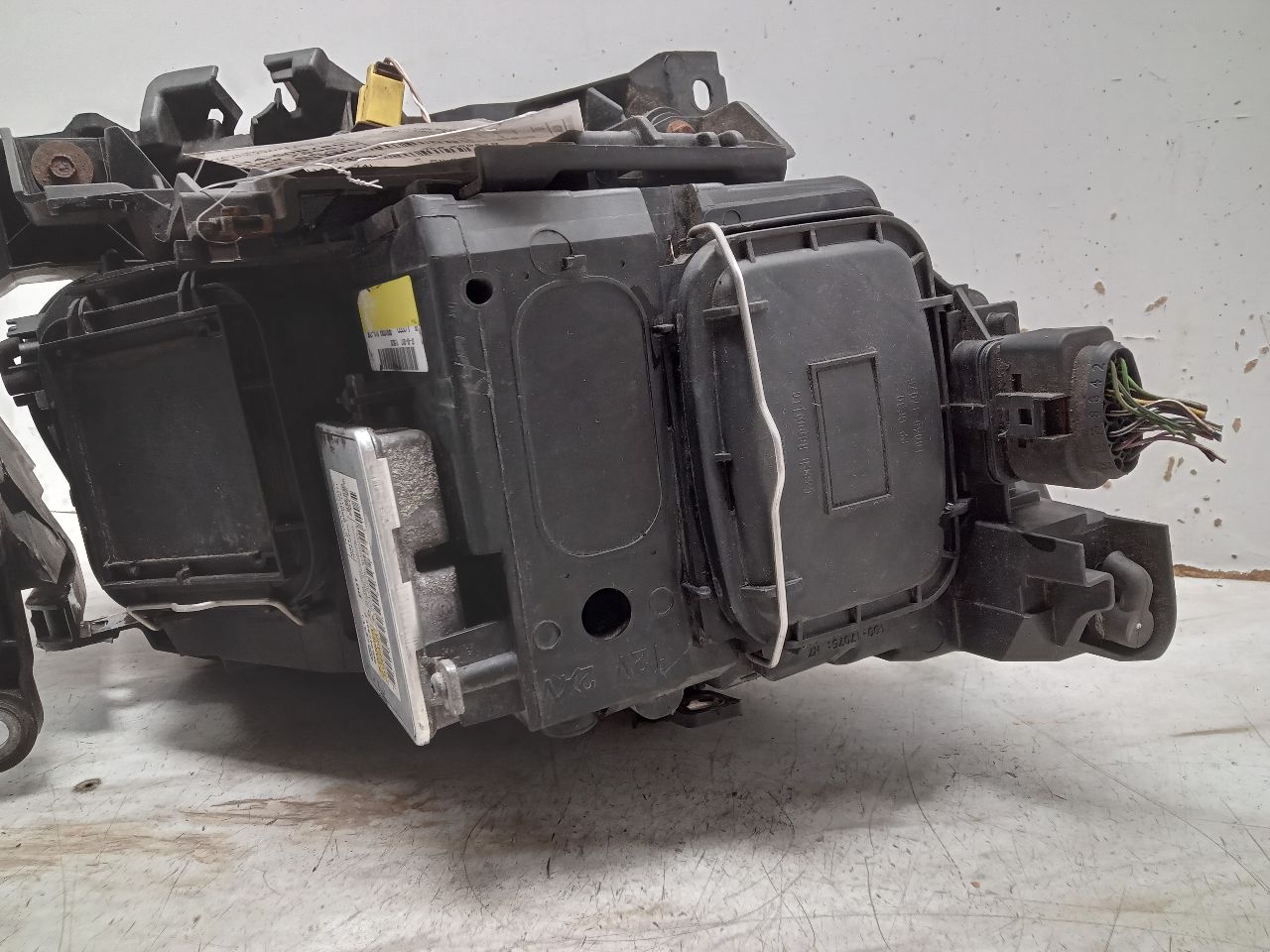 2010 AUDI Q5 6cyl Gasoline 3.2 Left HEADLAMP ASSEMBLY - 304145 — photo 7
