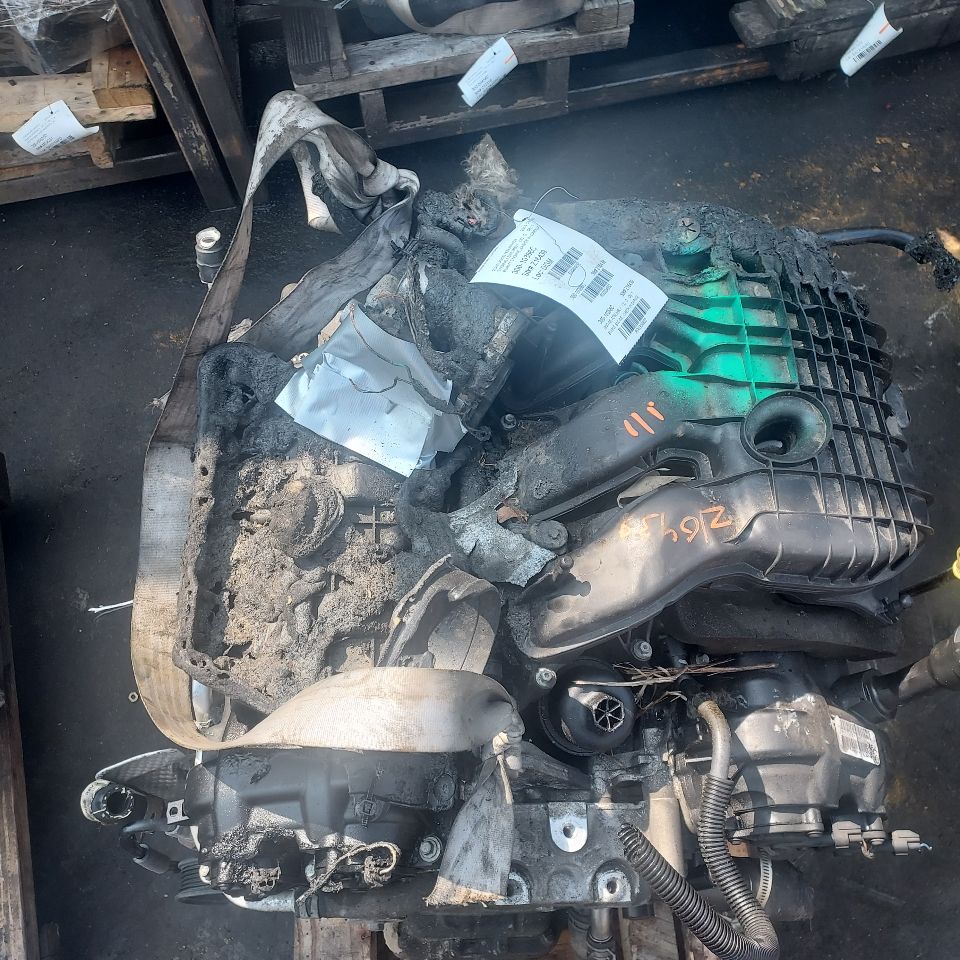 2014 DODGE CARAVAN 6cyl Gasoline 3.6 ENGINE ASSEMBLY - 304852 — photo 2