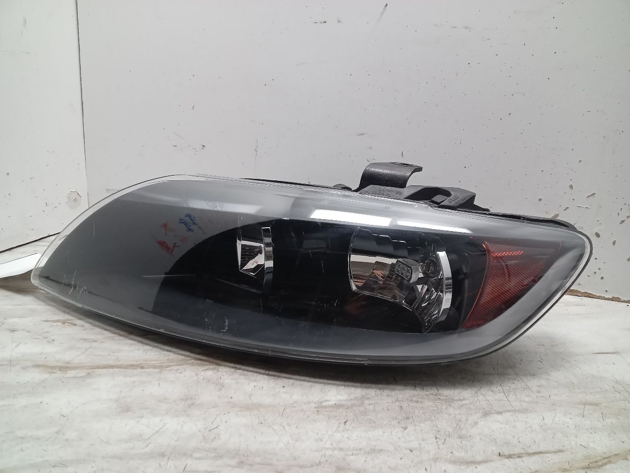 2008 AUDI Q7 6cyl Gasoline 3.6 Left HEADLAMP ASSEMBLY - 304901