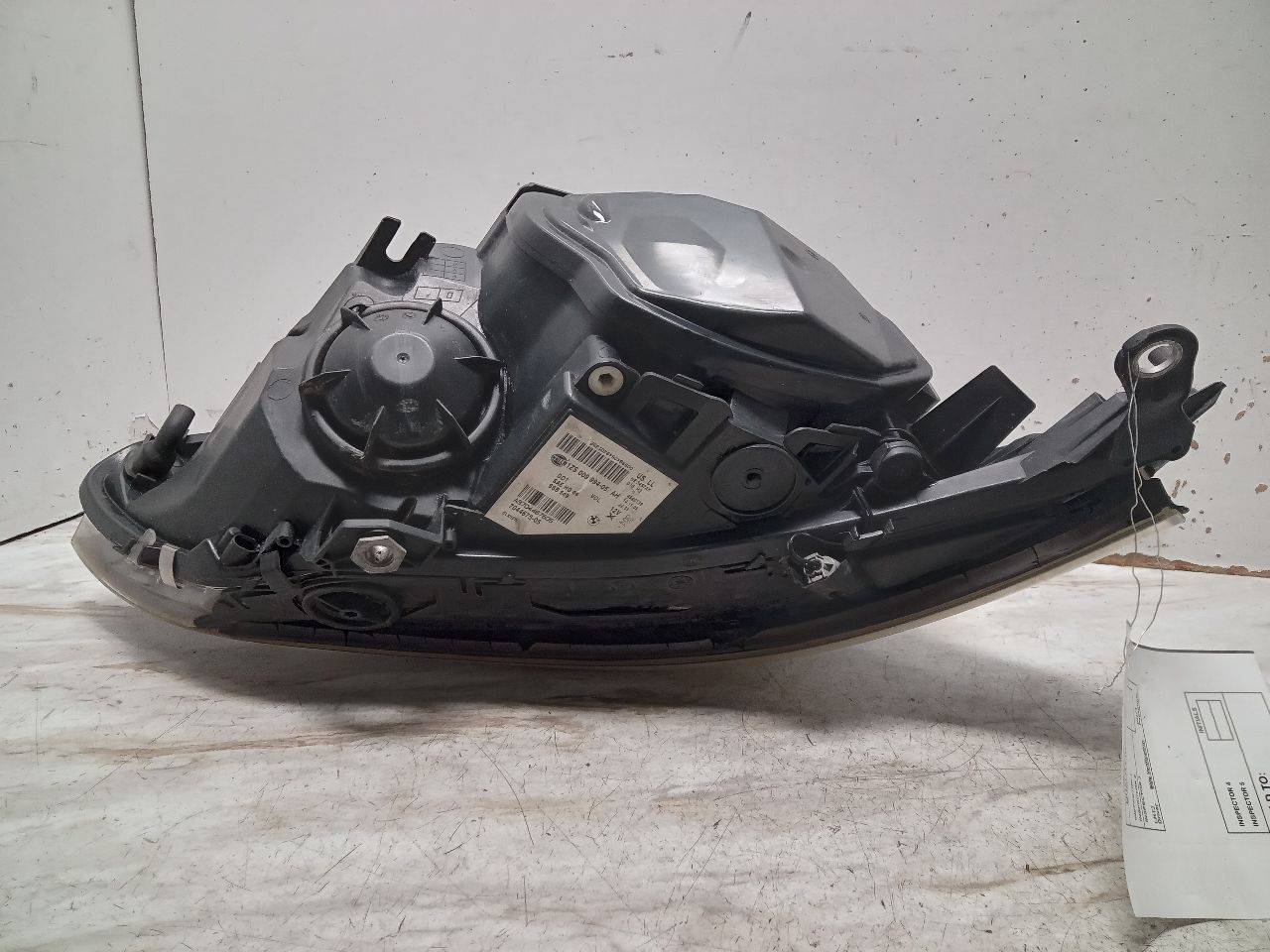 2010 BMW 528i 6cyl Gasoline 3.0 Left HEADLAMP ASSEMBLY - 308054 — photo 3