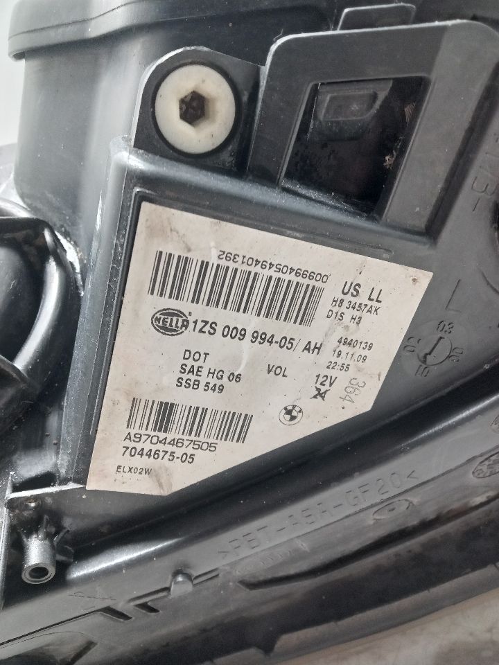 2010 BMW 528i 6cyl Gasoline 3.0 Left HEADLAMP ASSEMBLY - 308054 — photo 4