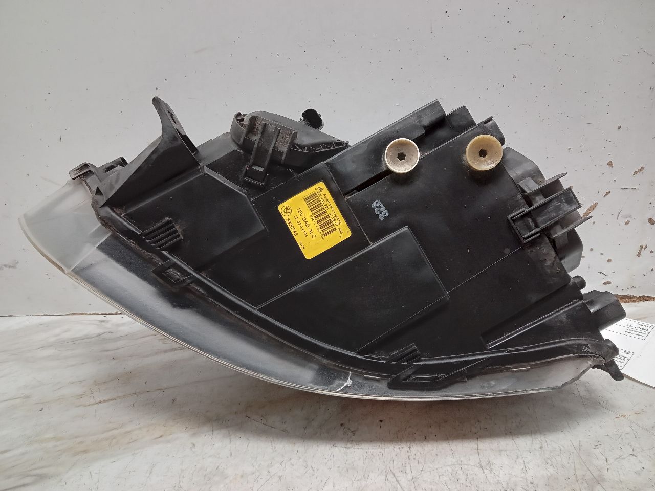 2005 BMW 645i 8cyl Gasoline 4.4 Right HEADLAMP ASSEMBLY - 308089 — photo 4