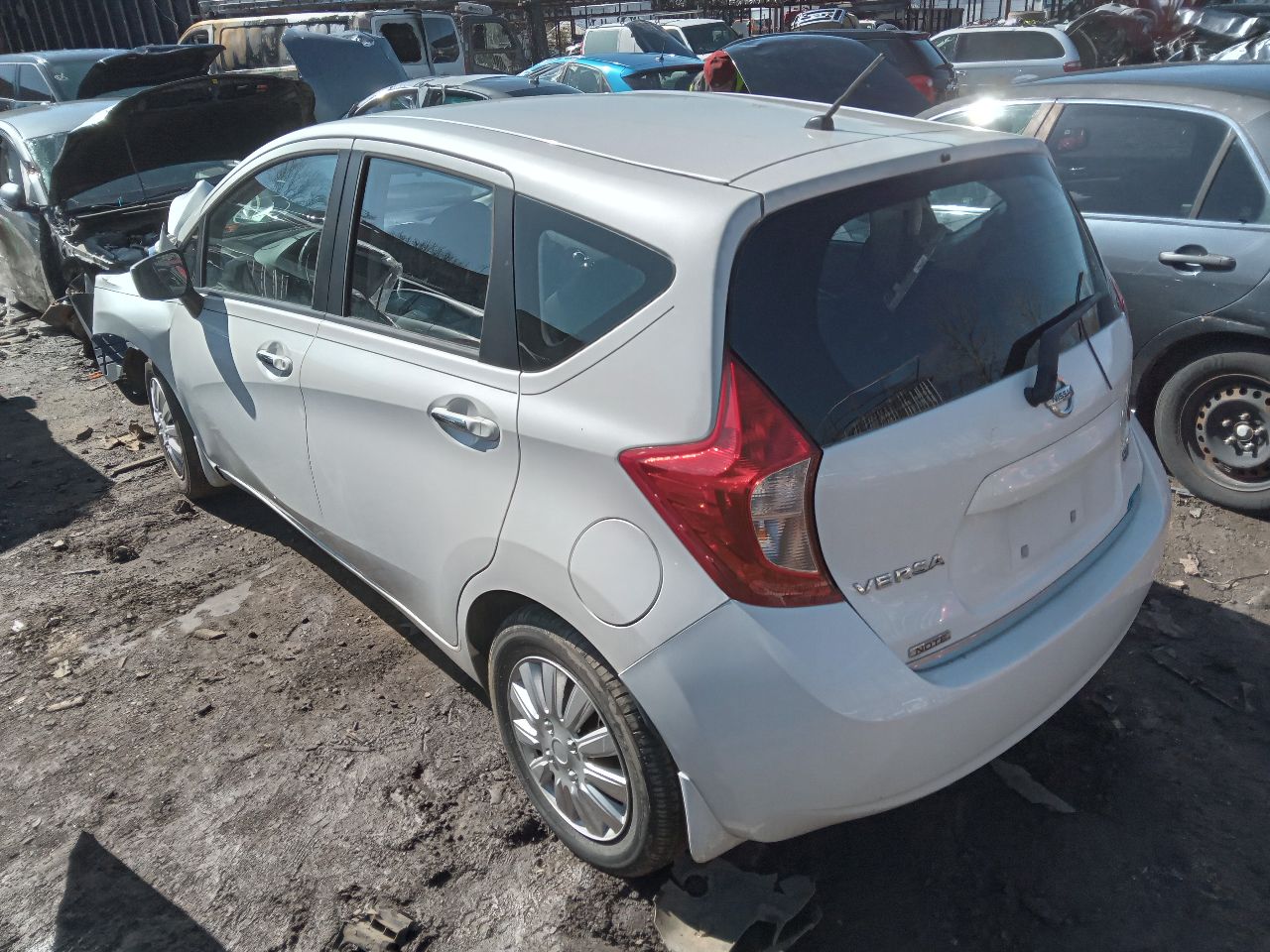 2015 NISSAN VERSA 4cyl Gasoline 1.6 DOHC Chassis Cont Mod - 308338