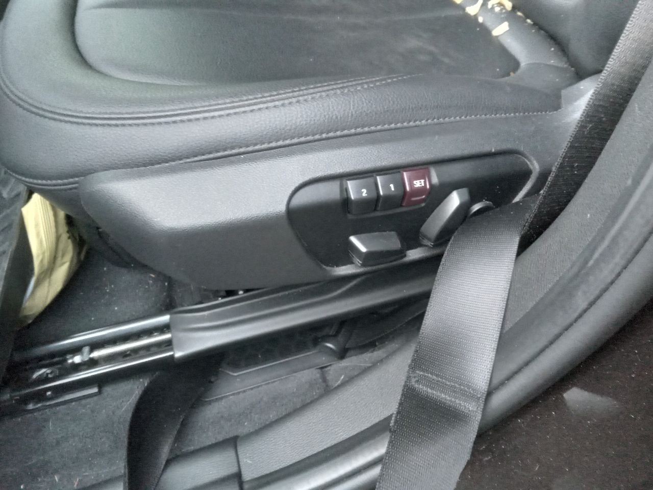 2017 BMW X1 Decklid  Tailgate - 309757 — photo 5