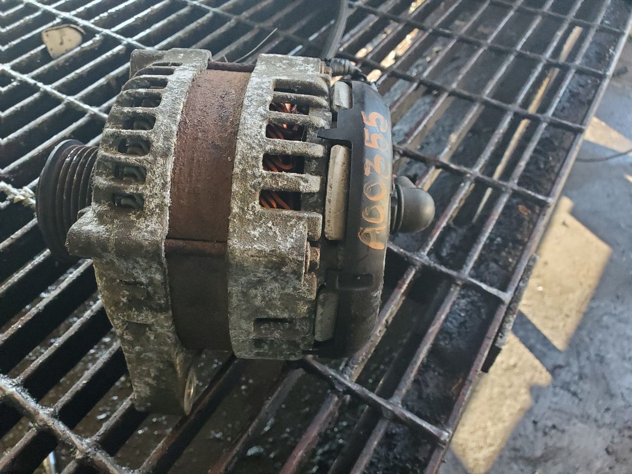 2015 BUICK ENCLAVE 6cyl Gasoline 3.6 ALTERNATOR - 310064 — photo 2